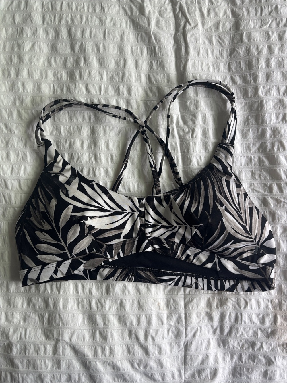 Hurley Swim Women's Black & White biki Top M